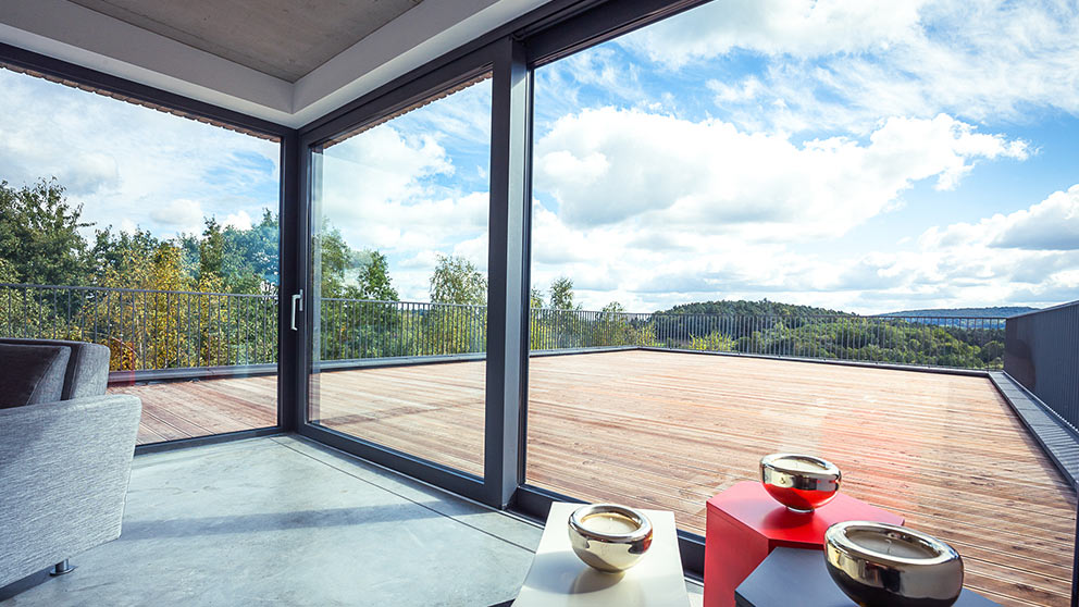 Narożne drzwi tarasowe Aluhaus