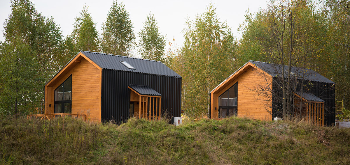 Dom w stylu stodoły - okna