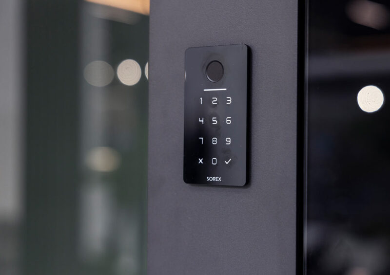 Otwieranie drzwi za pomocą kodu - Aluhaus